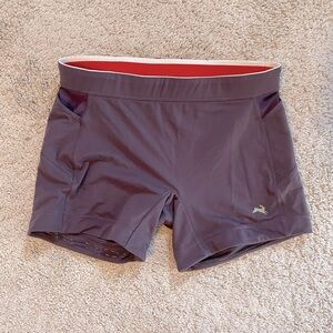 Tracksmith Lane 5 shorts, size S, excellent condition